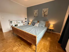 Lovely with park views - Image 3
