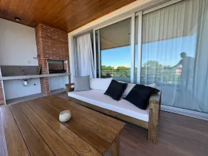 Exquisite 2-bedroom apartment in Posadas - Image 4