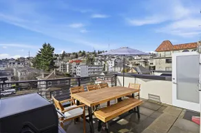 Traveler's Dream Cityscape Home +Space Needle view - Image 3