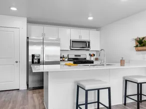 Quiet Valley Townhome Escape - Image 2