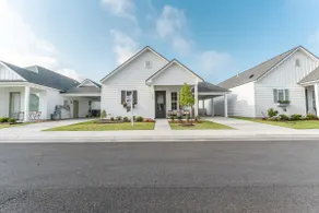3br/2ba: Gated Community - Image 5