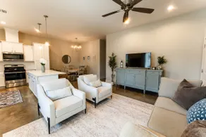 3br/2ba: Gated Community - Image 2