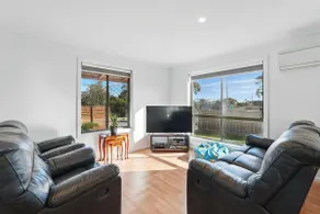 Sandgate Cottage - Image 2