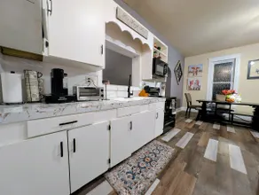 Theater-Inspired Spacious Retreat@ Sweetwater - Image 5