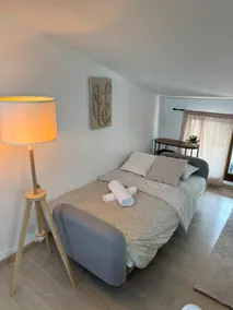Garibaldi cozy • good location & comfortable - Image 4