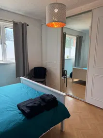 3 bedroom flat, plenty of free parking, WiFi - Image 3