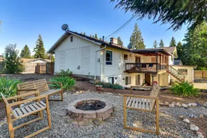 6 Mi to Downtown Vancouver: Peaceful Unit w/ Deck - Image 2