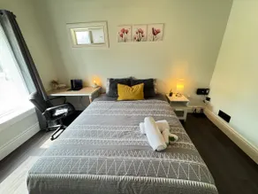 Urban Nest - Windsor 1Bd + 1Bth (Budget Friendly) - Image 3