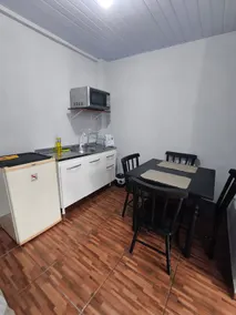 Apt 5 - With air conditioning and kitchen near Unioeste - Image 4