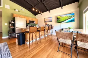 Waterfront Boathouse Getaway 5 Min. Cedar Point! - Image 2