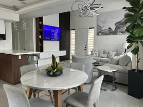 Modern and spacious apartment - Image 5