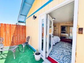 Serenity Studio | Large Bathroom | Private Yard - Image 2