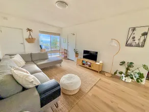 The Henley Apartment! 2BR, right in Henley Square! - Image 2
