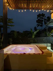 Amazonia Suite-private jacuzzi -temperate -air conditioning - Image 5