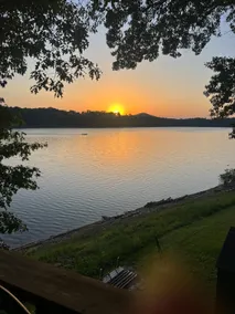 JBird's Lakeside Retreat - Image 2