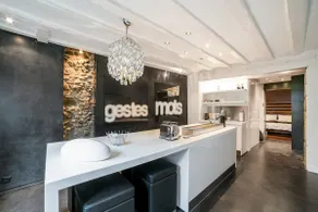 Beautiful apartment in Old Town Geneva - Image 2
