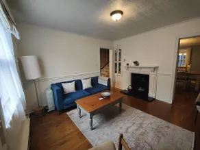 Jellybean Row townhouse downtown - Image 3