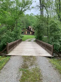 Cabin by the Creek 3BR 2.5B sleeps 11 - Image 3