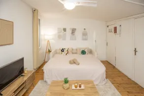 Cozy studio - arenas, downtown|Close to train station - Image 3