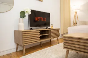 Cozy studio - arenas, downtown|Close to train station - Image 5