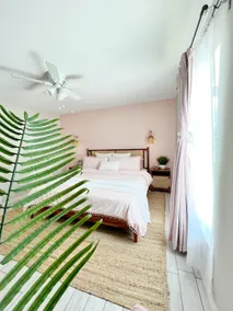 Beach Vibe Home! 3 Rooms, 2 Bathrooms - Image 3