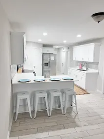 Beach Vibe Home! 3 Rooms, 2 Bathrooms - Image 5