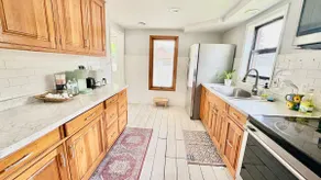 Charming 5-Bedroom Home in Amherst - Image 5