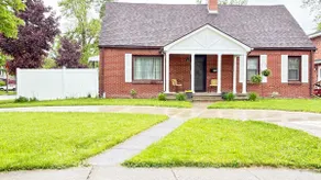 Charming 5-Bedroom Home in Amherst - Image 4