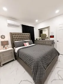 Modern Studio with Full Kitchen | Pool | BBQ - Image 4