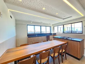 Modern Studio in a good location 2 km from the airport - Image 3