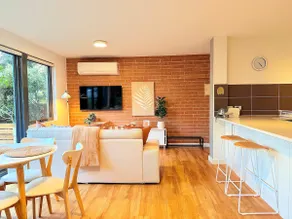 Live the Subiaco Lifestyle!Modern 2BR with Parking - Image 3
