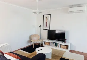 Seaside Hygge ｜Bright & Cozy Beachside Home - Image 5
