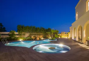 2BHK Escape W/ Pool, Garden & Outdoor Bar - Image 2