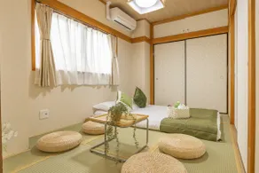 Apartment Only 2 Stops to Shinjuku Includes Baby Essentials & Luggage Hold - Image 3