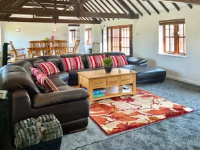 Rowdecroft Farm Byre - Image 3