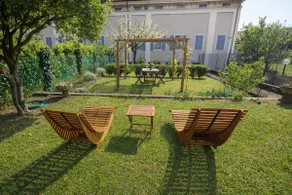 Ines Lake Garden - with private parking & garden - Image 4