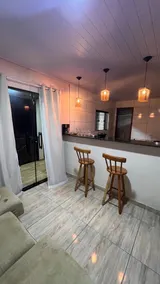 Comfort minutes from downtown! - Image 3