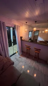 Comfort minutes from downtown! - Image 4