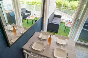 Cocon Azur – Poolside and beach relaxation - Image 4