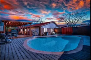 Stay in Top Rated House w/ Pool & Amazing Backyard - Image 5