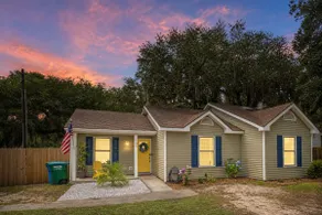 Gritz & Giggles, Where Southern Charm Meets Belly Laughs - Image 4