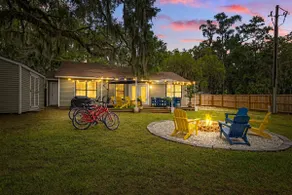 Gritz & Giggles, Where Southern Charm Meets Belly Laughs - Image 5