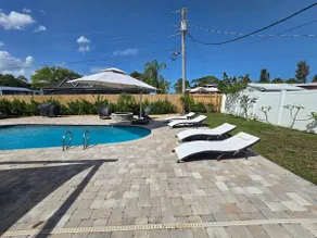 Close to sports complex, cruise port, pool - Image 5