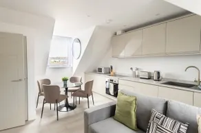 Apartments of Penzance, flat 7 penthouse - Image 5