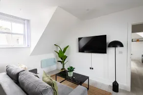 Apartments of Penzance, flat 7 penthouse - Image 4