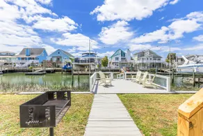 Back2School Sale! Dock & Grill-1 min walk to Beach - Image 5