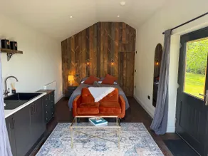 Luxury Spa Cabin with Outdoor Bath, Sauna & Fireplace - Image 5