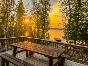 Cozy Lakefront Hideaway - Stunning Sunset Views! - Image 2