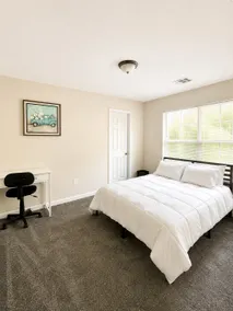 Modern Comfort in a Cozy 3-Bedroom Home - Image 5