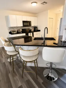 Modern Comfort in a Cozy 3-Bedroom Home - Image 3